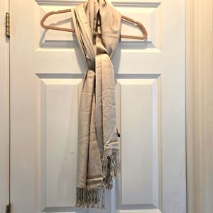 NWT Jones New York Scarf Cream Fringe Neutral Viscose Rectangle Macy’s Light